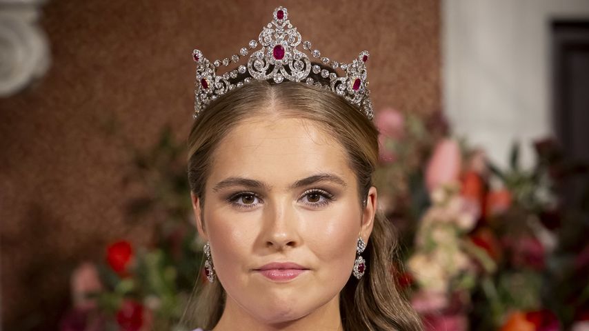 Prinzessin Amalia begeistert in Tiara aus ihrer Kindheit