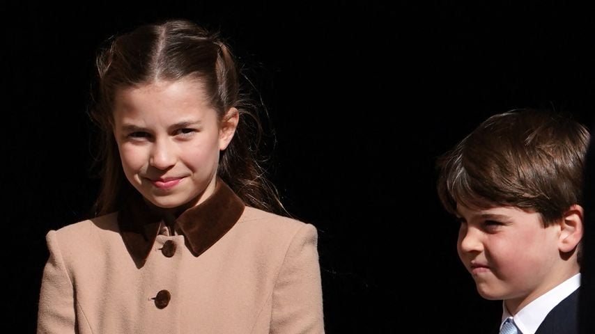 Prinzessin Charlotte von Wales und Prinz Louis von Wales vor der St George’s Chapel beim Ostergottesdienst in Windsor
