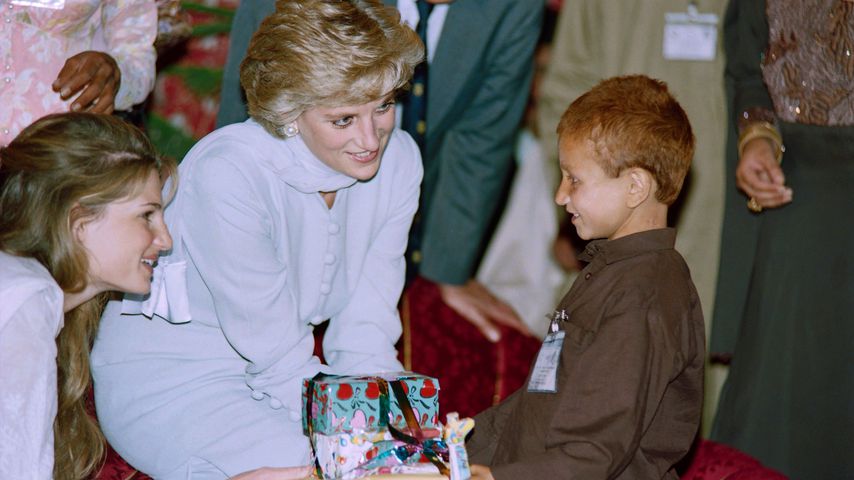 Prinzessin Diana bei ihrem Pakistan-Besuch 1996