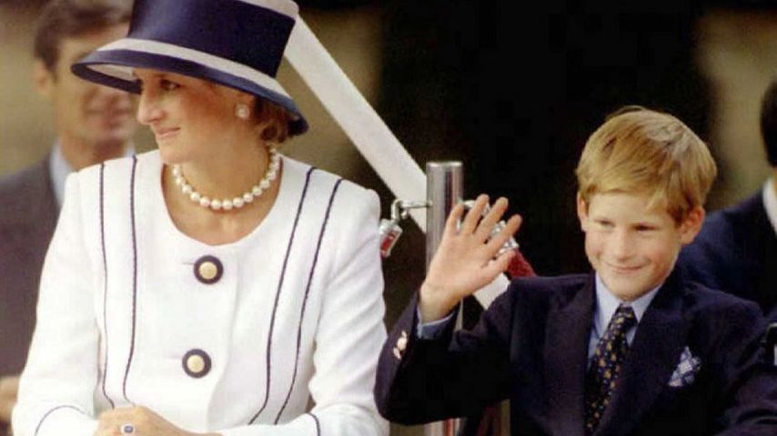 Prinzessin Diana und Prinz Harry im August 1995