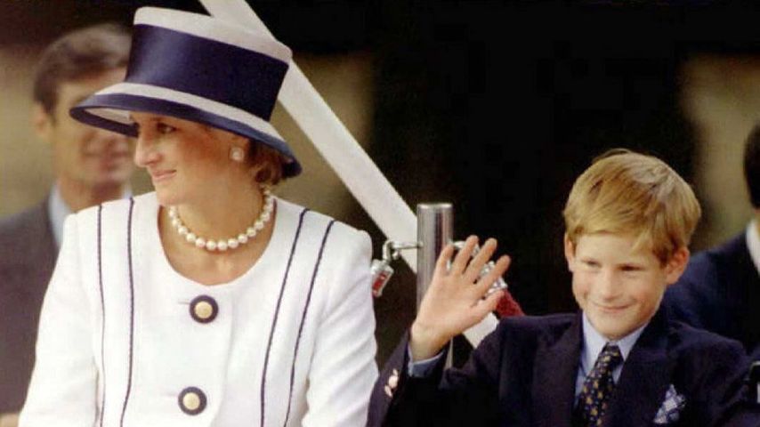 Prinzessin Diana und ihr Sohn Prinz Harry, im Jahr 1995
