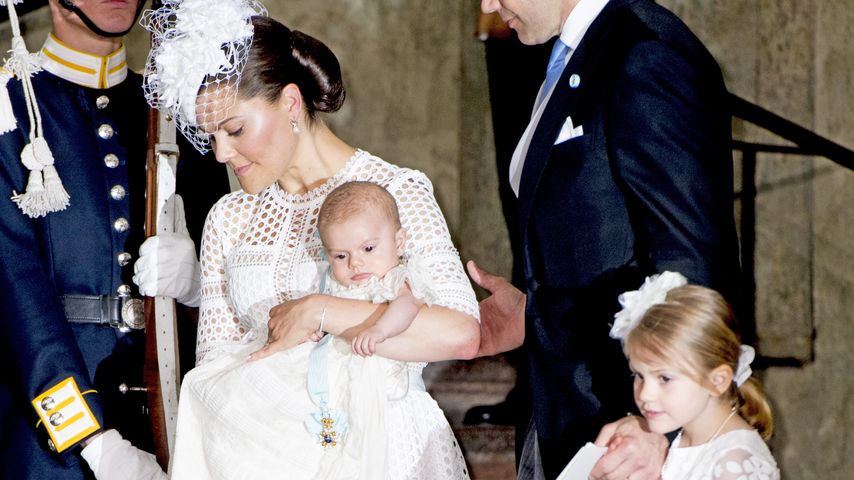 Hinter den Kulissen: Prinzessin Estelle kuschelt mit Oma Ewa