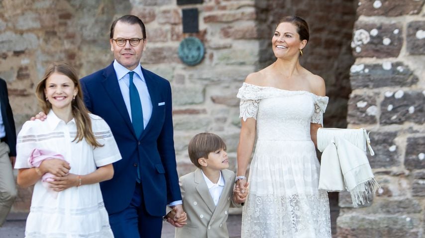 Prinzessin Estelle, Prinz Daniel, Kronprinzessin Victoria und Prinz Oscar von Schweden im Juli 2023