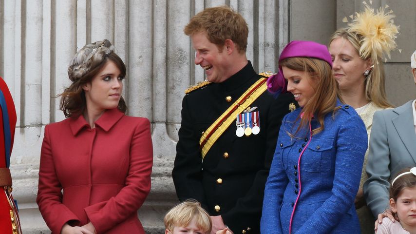 Prinzessin Eugenie, Prinz Harry und Prinzessin Beatrice auf dem Balkon des Buckingham Palace 2012