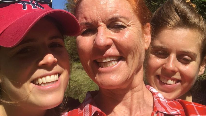 Prinzessin Eugenie und Prinzessin Beatrice mit ihrer Mutter Sarah Ferguson