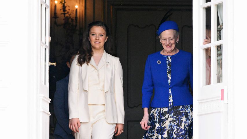 Prinzessin Isabella und Königin Margrethe von Dänemark im April 2022
