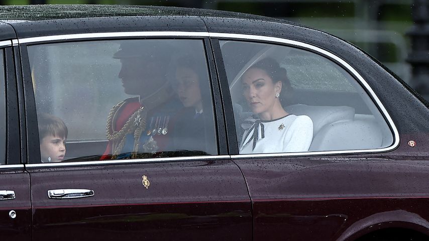 Erstes Foto: Prinzessin Kate ist auf dem Weg zur Parade!
