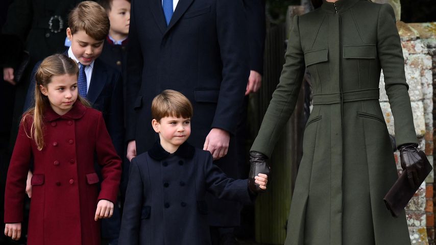 Prinz William und Prinzessin Kate mit ihren Kindern beim Weihnachtsspaziergang