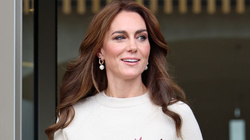 Prinzessin Kate verzaubert elegant in cremefarbenen Strick