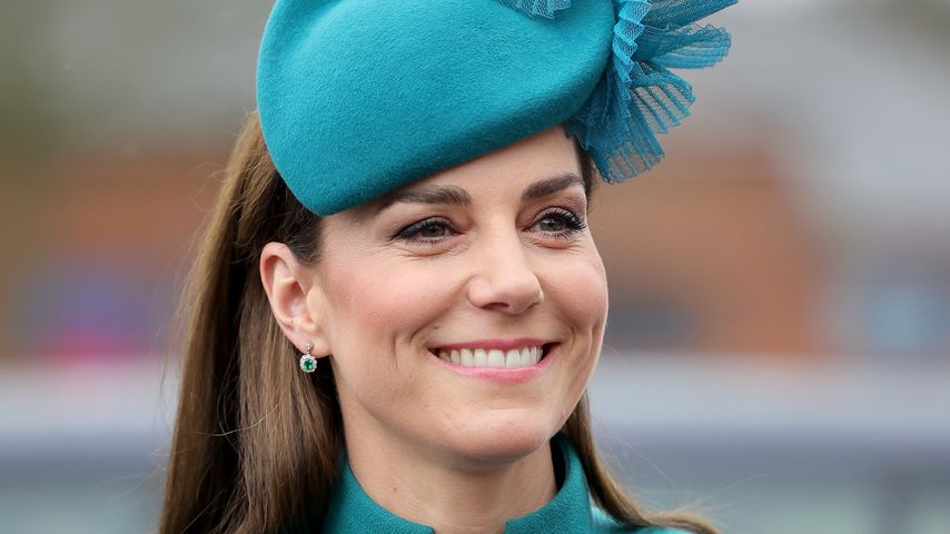 Wow in Blau: Sieht so Prinzessin Kates Krönungs-Outfit aus?