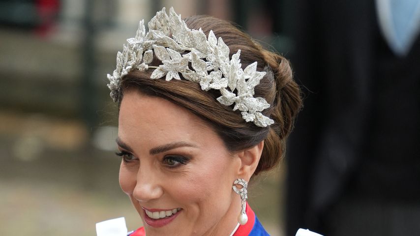 Bei Krönung kombinierte Prinzessin Kate alte und neue Looks!