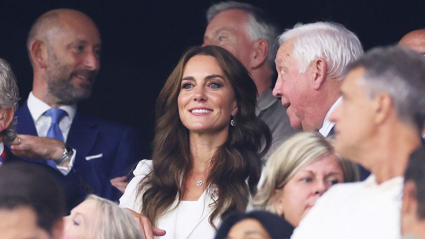 Prinzessin Kate feuert die englische Rugby-Mannschaft an