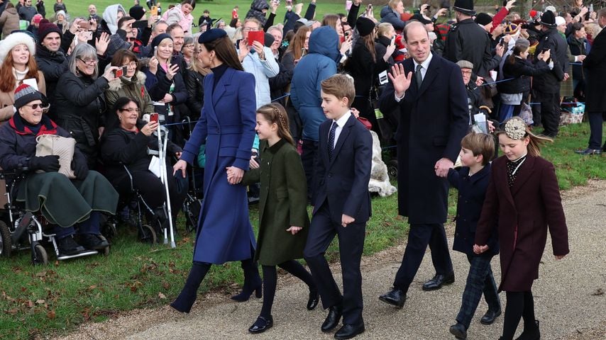 Prinzessin Kate, Prinzessin Charlotte, Prinz George, Prinz William, Prinz Louis und Mia Tindall