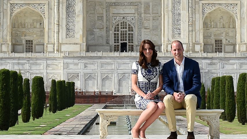 Prinzessin Kate und Prinz William vor dem Taj Mahal in Agra, 2016