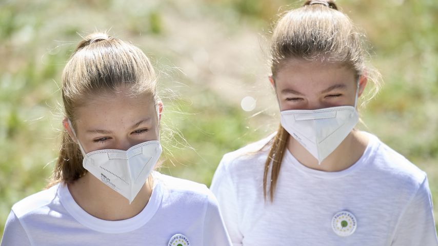 Prinzessin Leonor von Spanien und Prinzessin Sofía von Spanien bei einer Baumpflanzaktion, Juli 2021