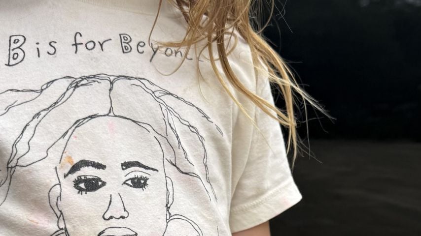 Prinzessin Lilibet trägt ein Shirt mit der Aufschrift "B is for Beyoncé", Juni 2026