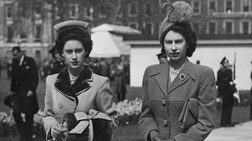 Prinzessin Margaret und Queen Elizabeth II. im April 1948
