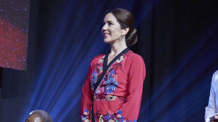 Prinzessin Mary trägt bei Award-Show diesen Kimono-Look