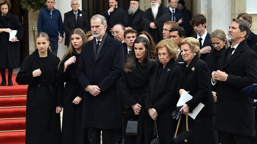 Prinzessin Sofa, Prinzessin Leonor, König Felipe, Königin Letizia, Königin Sofa, Königin Anne-Marie und Pavlos