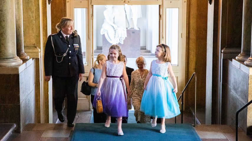 Prinzessin Victorias Gast Emilia und ihre Schwester Maja im Februar 2020