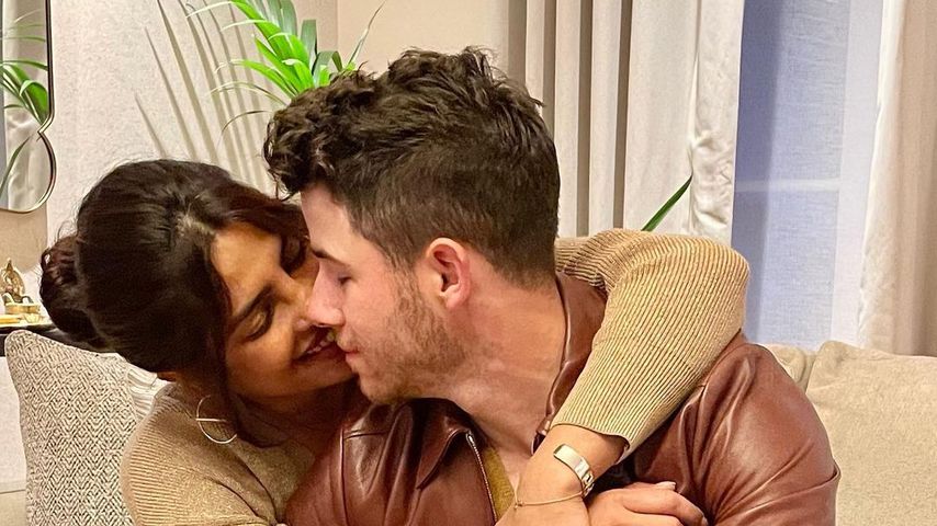 So lässig sind Neu-Eltern Nick Jonas und Priyanka unterwegs