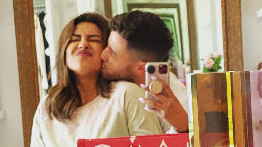 Priyanka und Nick Jonas feiern das Jubiläum ihrer Verlobung