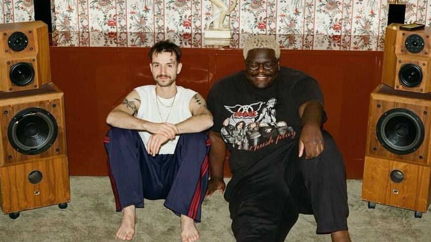 Produzent Sammy und Sänger Ryan des Musik-Duos Blumengarten, Januar 2026.