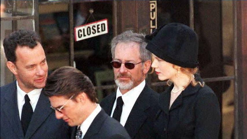 Ankunft von Tom Cruise und anderen Gästen zur Beerdigung von Diana, Princess of Wales in Westminster Abbey