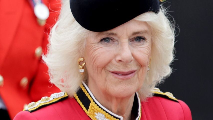 "Umwerfend": Die Fans feiern Queen Camillas Parade-Look!