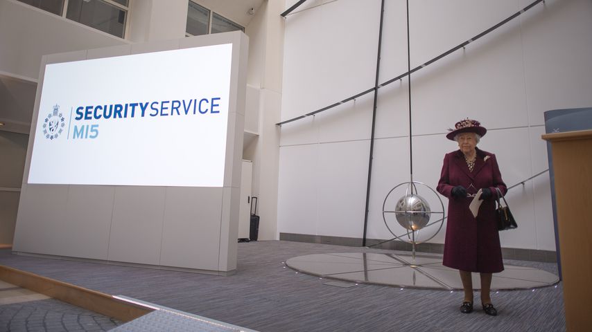 Queen Elizabeth II. bei ihrem Besuch der MI5-Zentrale, 2020
