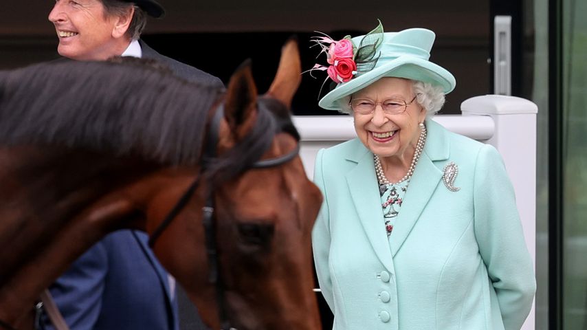 Queen Elizabeth II. beim Rennen von Ascot 2021