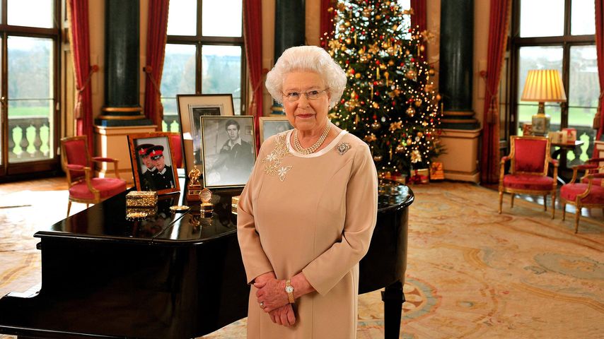Queen Elizabeth II. im Buckingham Palace