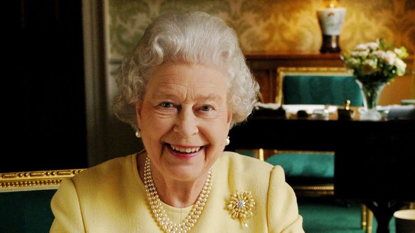 Großbritanniens Queen Elizabeth II. an ihrem 80. Geburtstag im Buckingham Palace