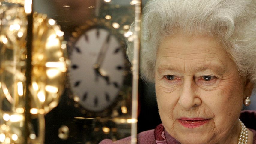 Zeitumstellung sorgt für Uhren-Chaos bei Queen Elizabeth!