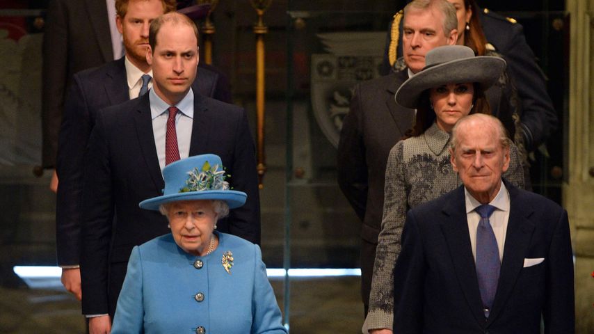 Queen Elizabeth II., Prinz Philip, Prinz William, Herzogin Kate und Prinz Harry