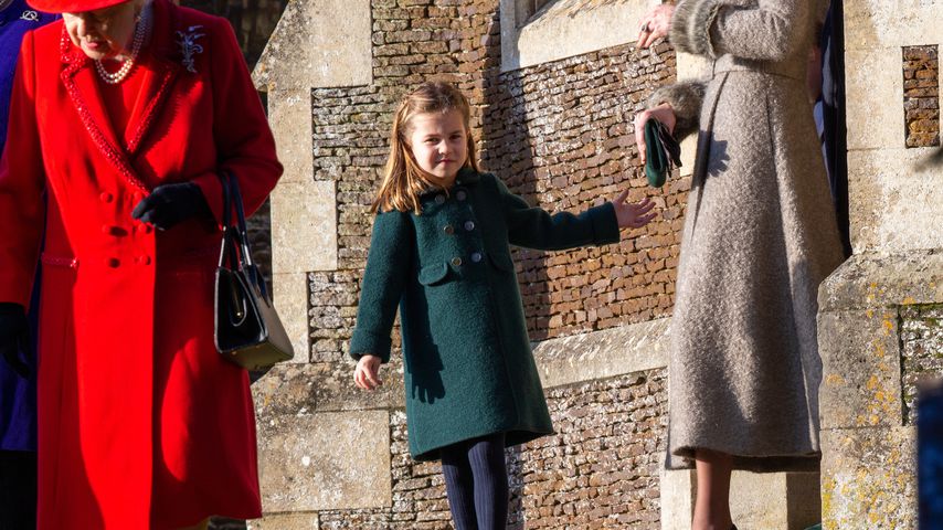 Queen Elizabeth II., Prinzessin Charlotte an der St. Mary Magdalena Kirche in Sandringham