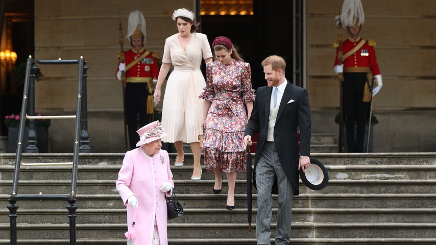 Queen Elizabeth II., Prinzessin Eugenie, Prinzessin Beatrice und Prinz Harry
