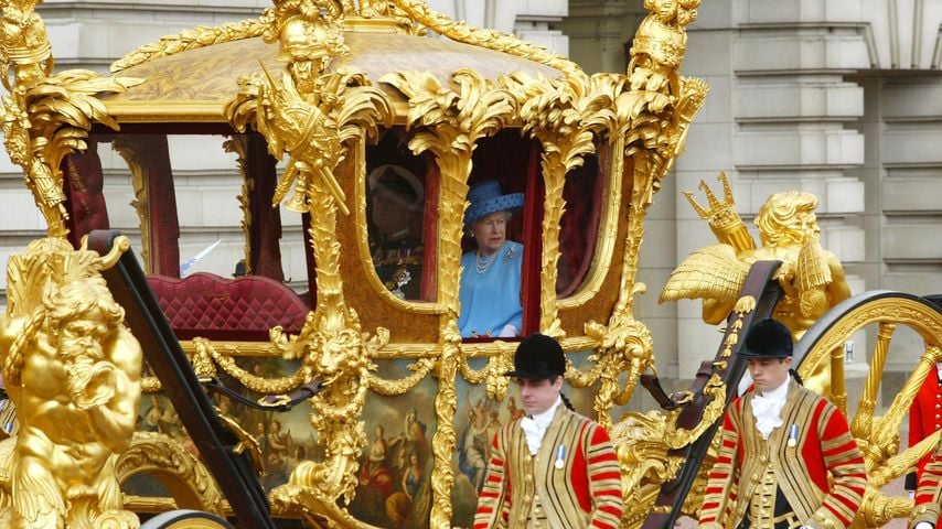 Queen Elizabeth II. im Juni 2002
