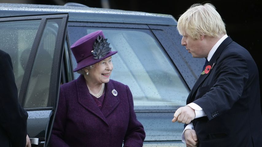 Queen Elizabeth II. und Boris Johnson und in London, 2012