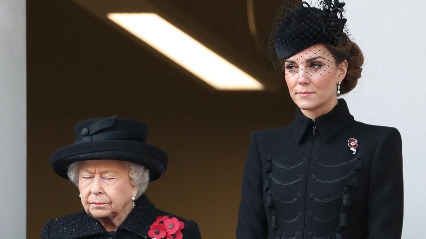 Queen Elizabeth II. und Herzogin Kate im November 2019