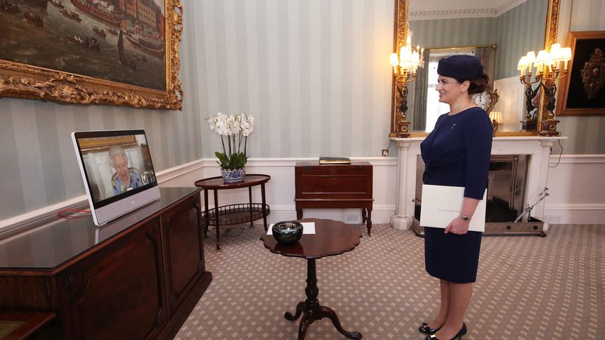 Queen Elizabeth II. und Ivita Burmistre, April 2021