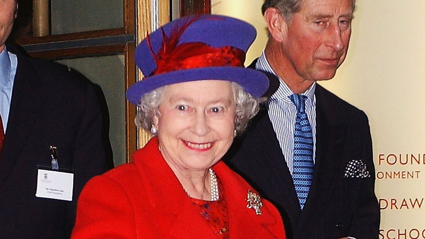 Queen Elizabeth II. und König Charles III., März 2004