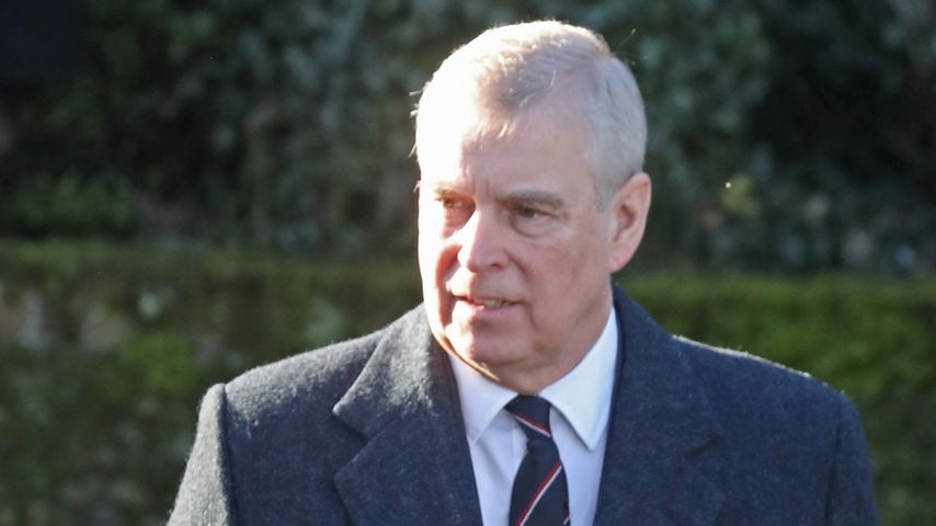 Queen Elizabeth II und Prinz Andrew nach dem Kirchgang in Hillington, Sandringham, 19. Januar 2020