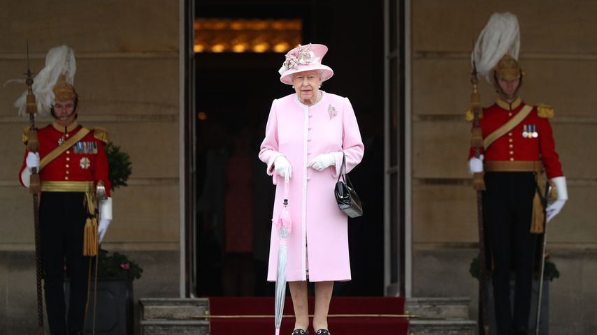 Queen Elizabeth II. vor dem Buckingham Palast im Mai 2019