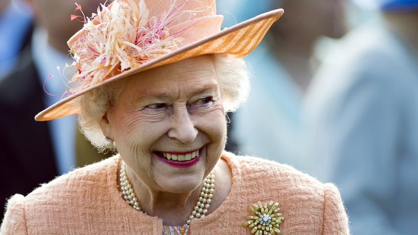 Die Queen sucht nach neuer Putzkraft für Buckingham Palace