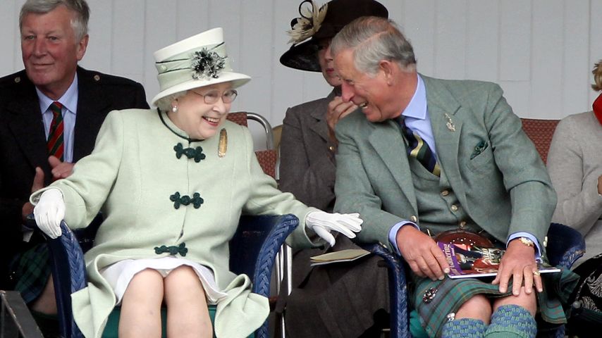 Queen Elizabeth und ihr Sohn Charles im September 2010