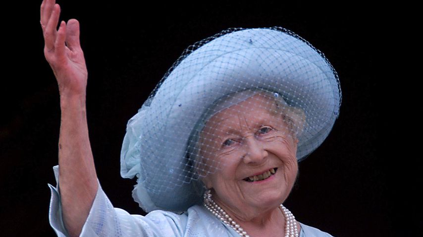 Queen Elizabeths Mutter: Elizabeth Angela Marguerite Bowes-Lyon im Jahr 2000