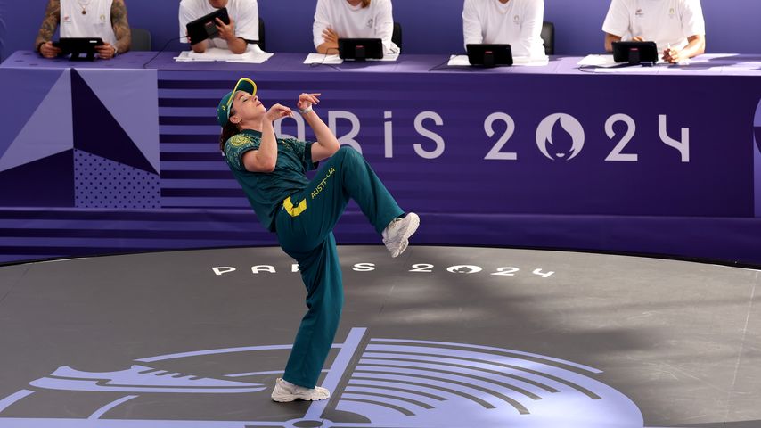 Breakdancerin Raygun verkauft Olympia-Shirt für guten Zweck