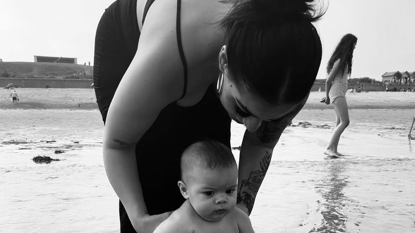 Rachel Kaitlyn und ihr Sohn im August 2022