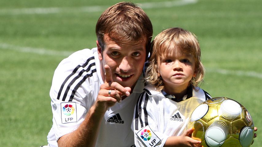 Rafael Van der Vaart mit Söhnchen Damian, August 2008